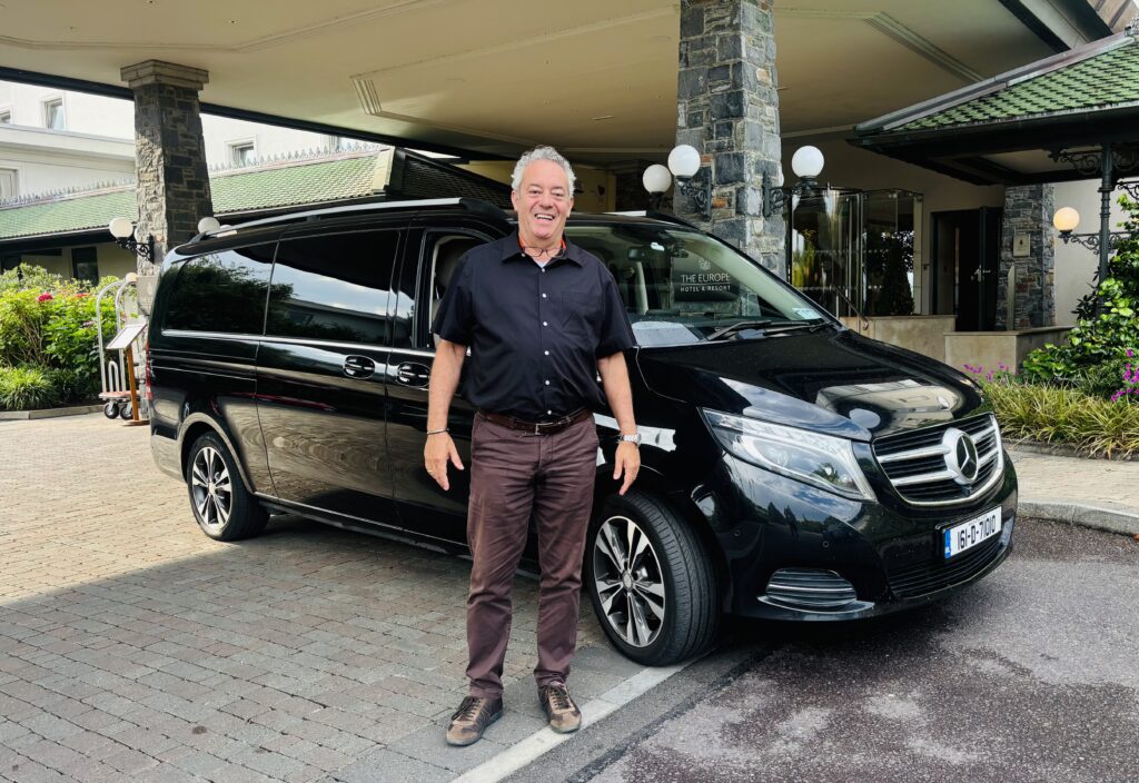 6 passengers can enjoy Mercedes-Benz V-Class comfort